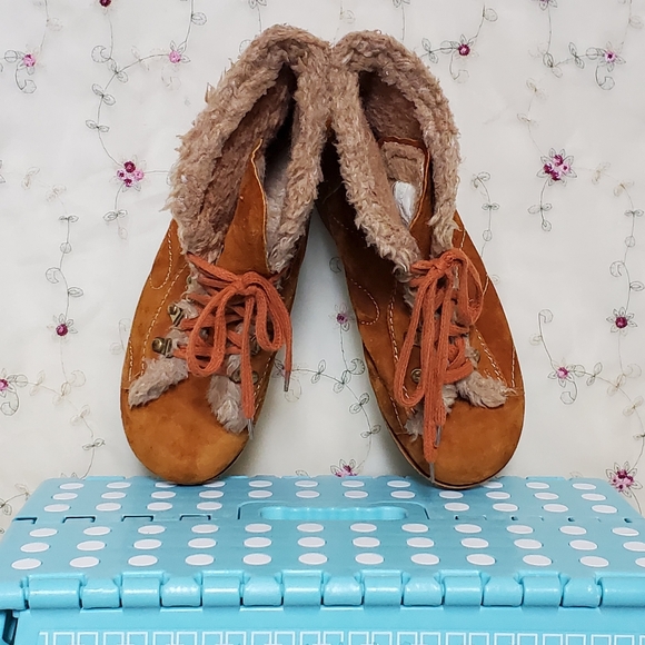 Vintage 70s Polish Snow Bunny Booties - Picture 5 of 10